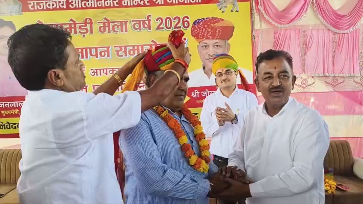 गोगामेड़ी मेला 2026 के समापन पर गोगाजी मंदिर में श्रद्धालु