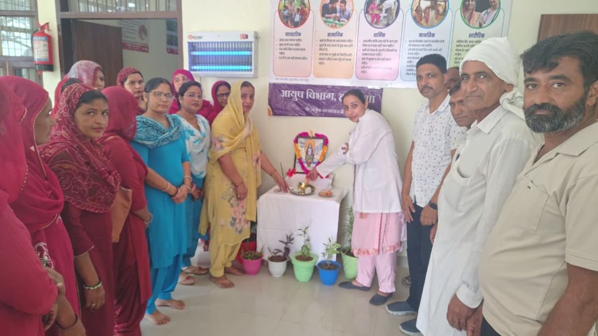 कागदाना में आयुष स्वास्थ्य एवं योग शिविर