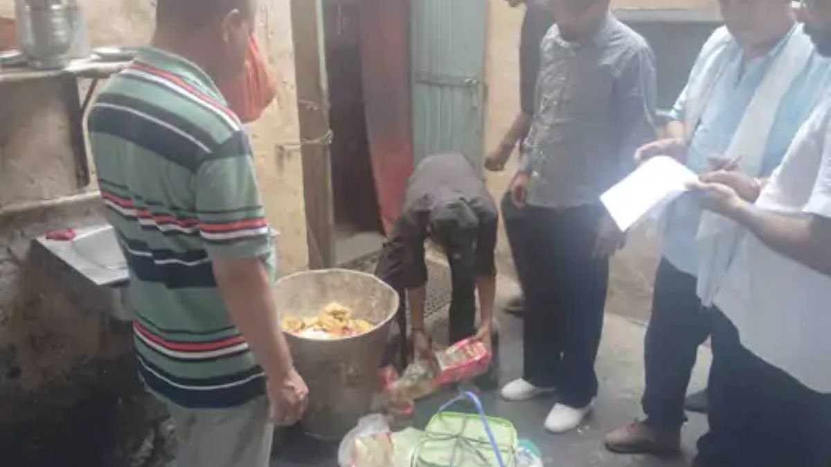 नोहर में मावा और घी के नमूने असुरक्षित, दो दुकानों के लाइसेंस निलंबित होंगे