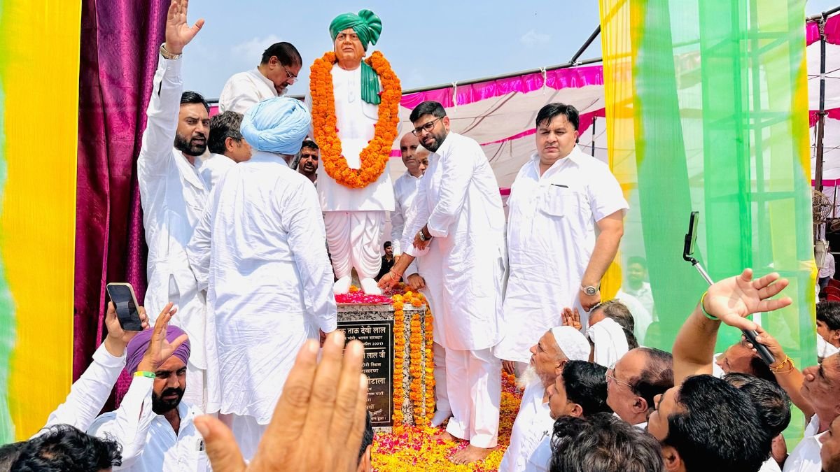 Shakkarmandori Devi Lal Statue