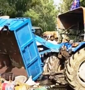 बड़ा हादसा: गोगामेड़ी जा रही ट्रैक्टर-ट्रॉली पलटी, 6 श्रद्धालुओं की मौत