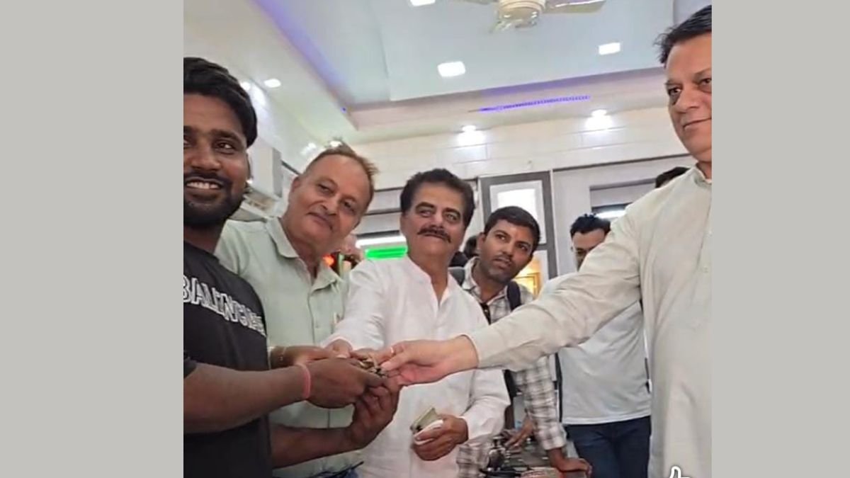सिरसा में सुखविंद्र सोनी को सड़क पर 8710 रुपये की नगदी मिली