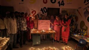हंजीरा आंगनबाड़ी में सेवा संकल्प अभियान के तहत दीप प्रज्ज्वलन