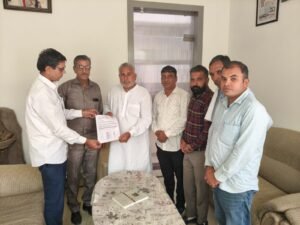 MOTP में MPHW पद कैप्ट किए जाने के विरोध में विधायक भरत सिंह बेनीवाल को सौंपा ज्ञापन