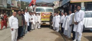 नाथुसरी चोपटा से सालासर बालाजी यात्रियों के लिए खाद्य सामग्री का ट्रक रवाना