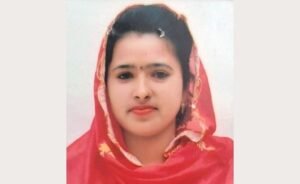 पशुपालन से बदली खुइयांमलकाना की मनप्रीत कौर की जिंदगी, हर महीने कमा रहीं 12 से 15 हजार रुपये
