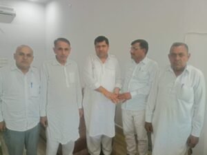 जाखोदिया परिवार ने मनीराम बेनीवाल कुम्हारिया की स्मृति में बालाजी सेवा ट्रस्ट को दिए 51,000 रुपये