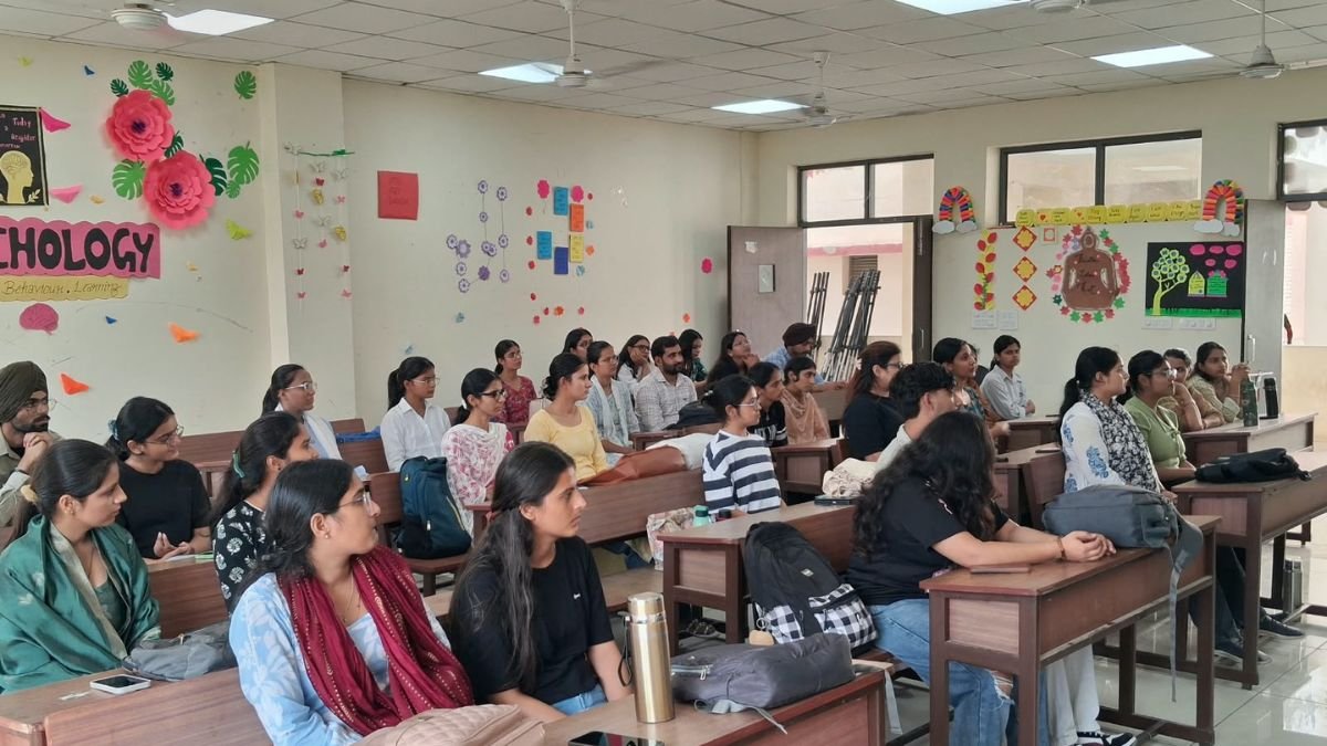 सिरसा सीडीएलयू नशा मुक्ति जागरूकता शिविर